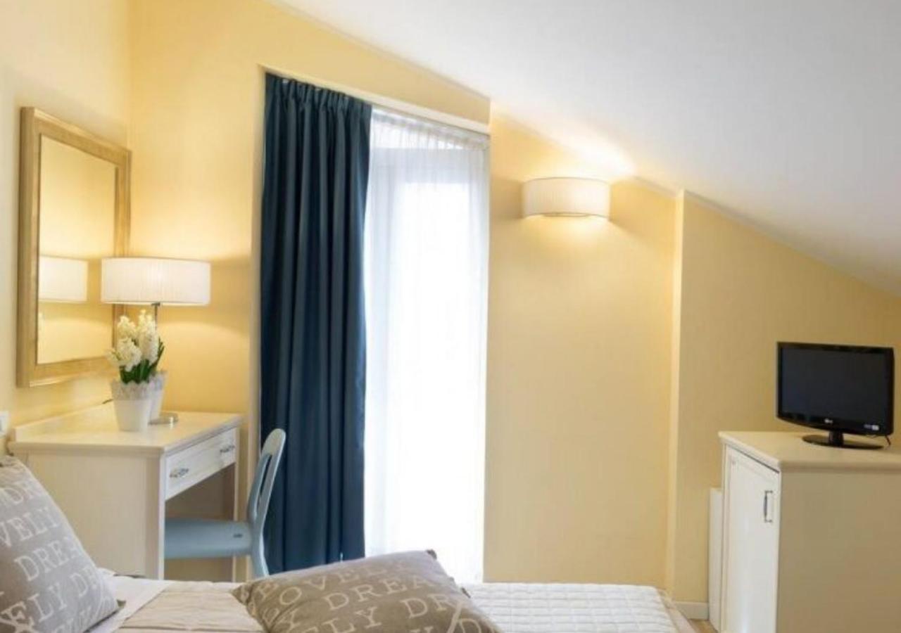 Beyou Hotel Villa Rosa 里乔内 外观 照片
